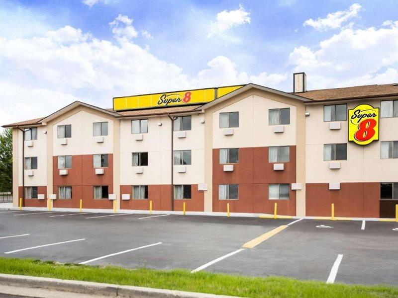 Super 8 By Wyndham Chester/Richmond Area Exterior foto